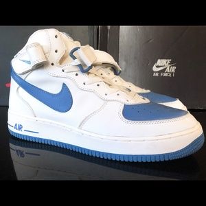 Nike Air Force 1 Mids, university blue & white.